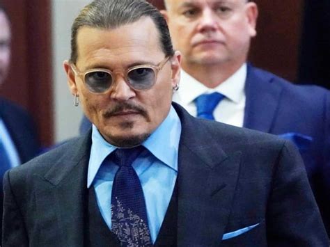 johnny depp signs dior deal.